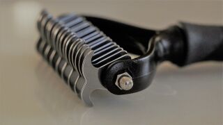Entfilzungskamm, schwarz/grau