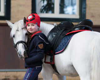 Sattel Jewel Lupine Schwarz/silber Pony